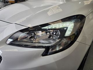 Opel Corsa con muy pocos kilómetros.