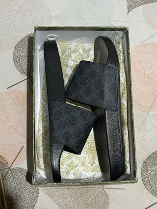 Chanclas Gucci Negras