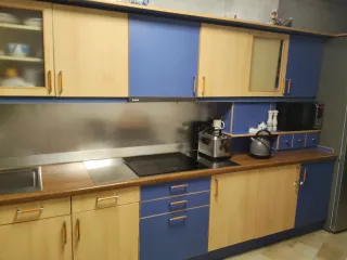 Muebles cocina,horno y extractora incluido