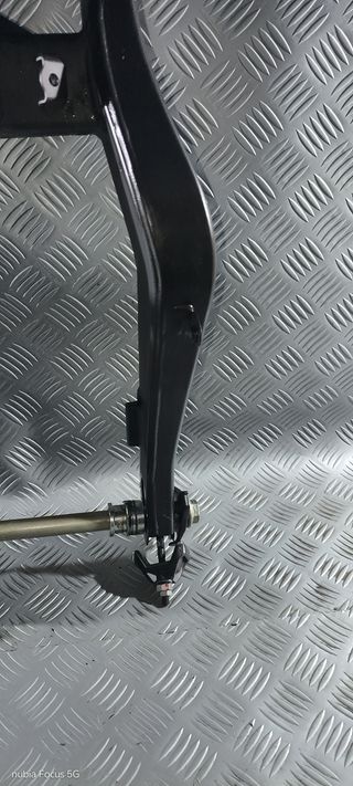 FORCELLONE POSTERIORE KAWASAKI Z 650 2021 2024