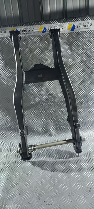 FORCELLONE POSTERIORE KAWASAKI Z 650 2021 2024