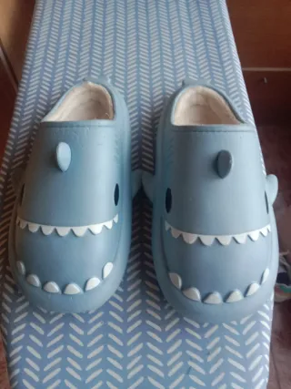 Zapatillas Tiburón Azules Resistentes