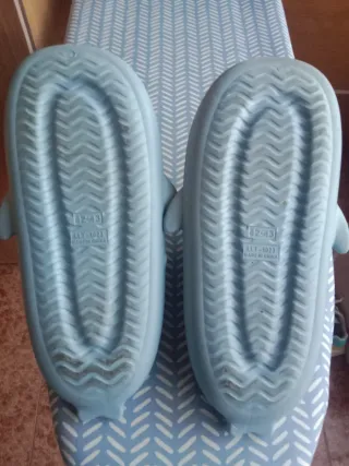 Zapatillas Tiburón Azules Resistentes