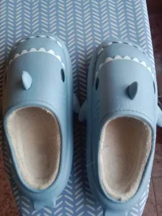 Zapatillas Tiburón Azules Resistentes