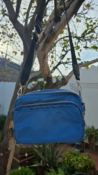 Bolso pequeño azul bandolera