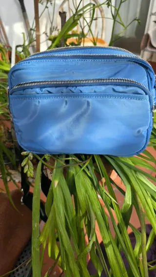 Bolso pequeño azul bandolera