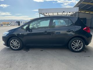 Toyota Auris 2009