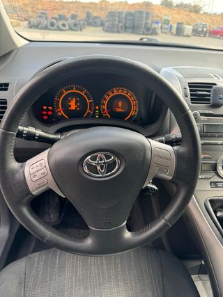 Toyota Auris 2009