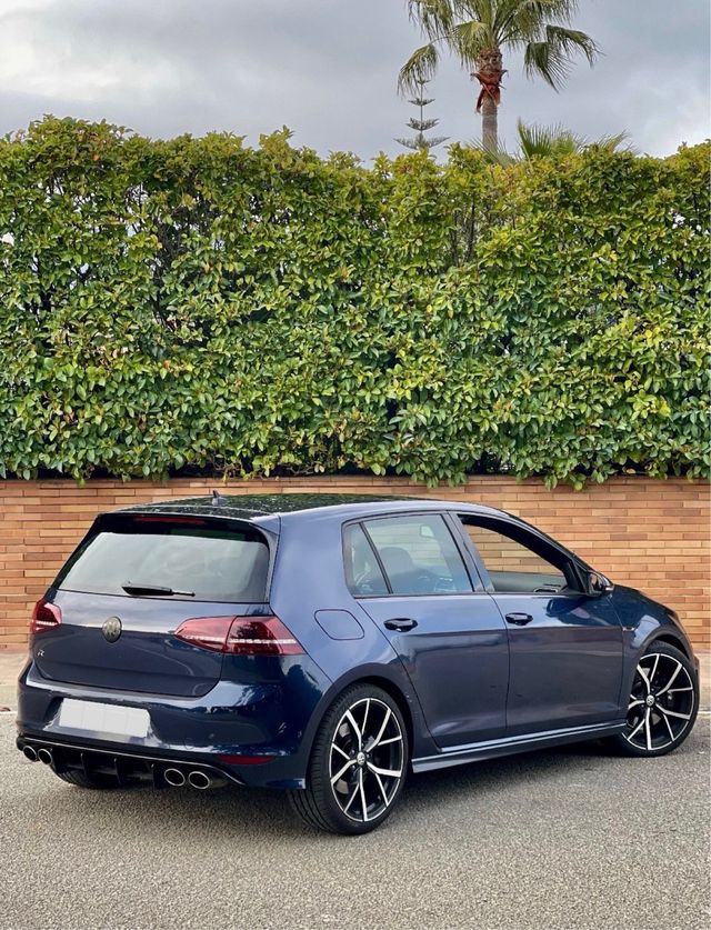 Volkswagen Golf VII R300