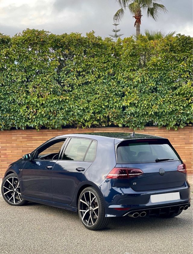 Volkswagen Golf VII R300