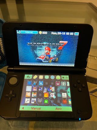 Nintendo 3DS XL con funda y cargador
