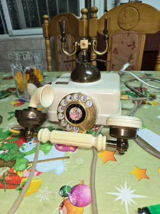 Teléfono antiguo de disco, funciona perfecto