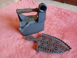 Plancha antigua de hierro