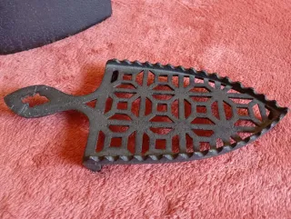 Plancha antigua de hierro