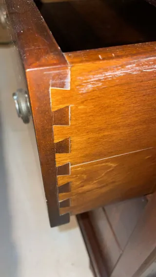 Escritorio antiguo de madera. Venta en persona