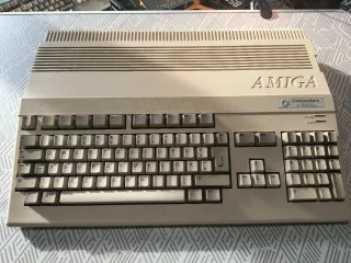 Commodore Amiga 500 con Gotek y juegos