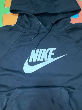 Sudadera Nike Negra con Capucha