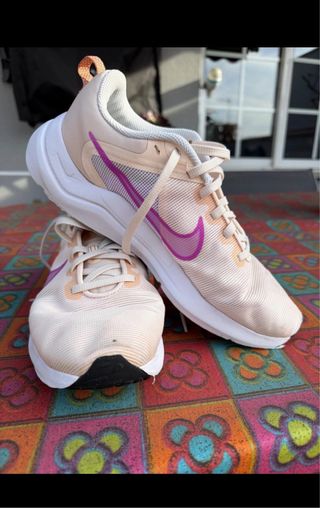 Nike Scarpe da Donna Taglia 40.5 Beige/Rosa