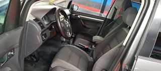 Volkswagen Touran 2011