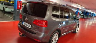 Volkswagen Touran 2011