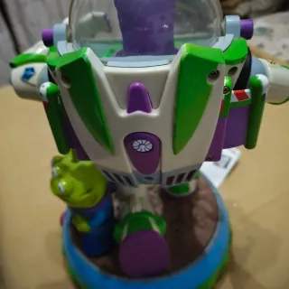 BUZZ /STORY 3