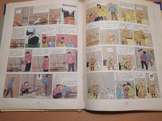 TINTIN Y EL CANGREJO DE LAS PINZAS DE ORO