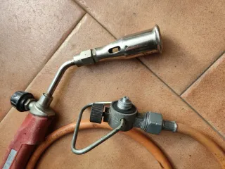 Soplete de gas butano con manguera