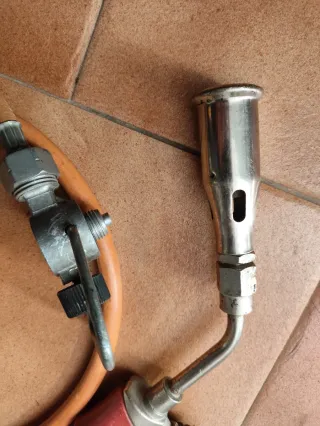 Soplete de gas butano con manguera