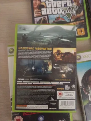 Lote 5 Giochi Xbox 360: Halo, GTA V, PES 2008