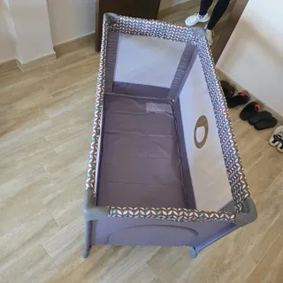 Cuna de viaje plegable lionelo