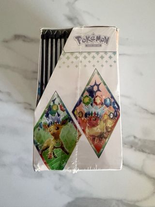 Box 36 bustine Pokémon Evoluzioni Prismatiche