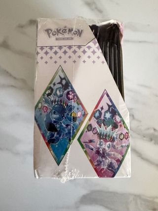 Box 36 bustine Pokémon Evoluzioni Prismatiche