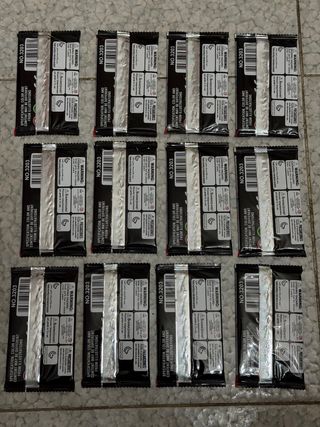 Box 36 bustine Pokémon Evoluzioni Prismatiche