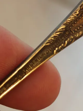 Lote 2 estuches con cubiertos antiguos.