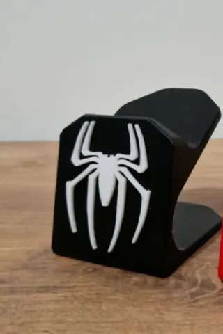 Soporte Mando Spider-Man Negro Ruth