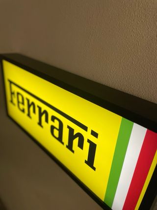 Insegna Luminosa Ferrari