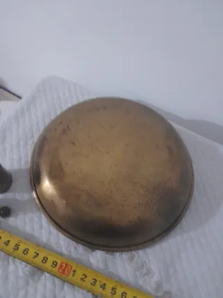 Piatto e pesi in ottone antichi
