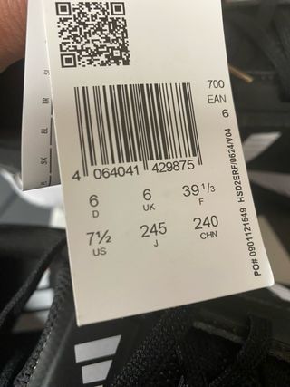 Zapatillas Adidas Negras y Blancas