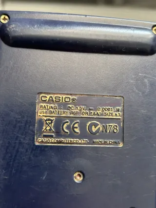 Calculadora científica Casio fx-82MS