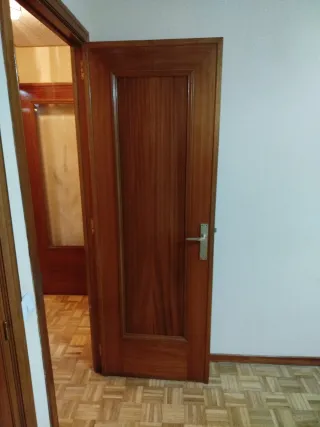 Puertas de madera con y sin cristal GRATIS