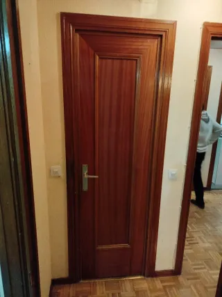 Puertas de madera con y sin cristal GRATIS