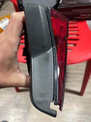 Piloto Trasero Tiguan 2017-2021 5NN945095/096