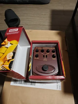 Preamplificatore acustico Behringer ADI21 e DI Box