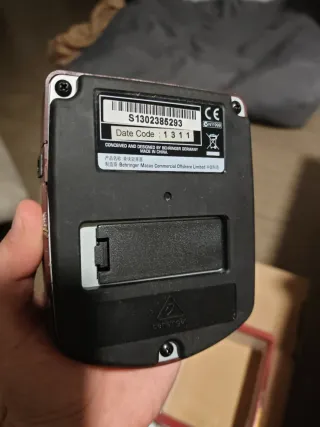 Preamplificatore acustico Behringer ADI21 e DI Box