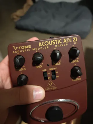 Preamplificatore acustico Behringer ADI21 e DI Box
