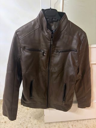 Chaqueta marrón efecto piel talla M