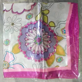 12 Pañuelos de satén estampados 50x50 cm