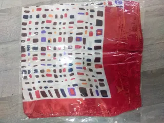 12 Pañuelos de satén estampados 50x50 cm