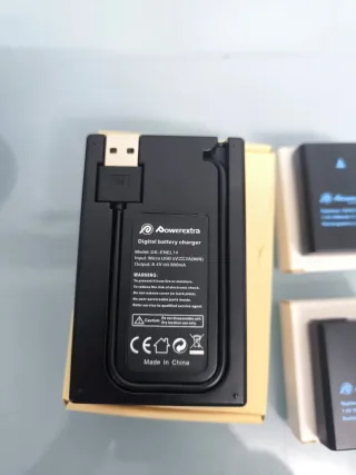 Caricabatterie doppio Powerextra + 2 batterie EN-EL14