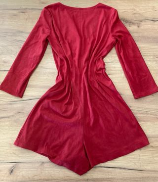 Mono de Bershka talla XS de ante rojo